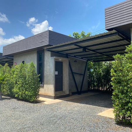 The Loft House Sakaeo Hotel Watthana Nakhon Екстериор снимка