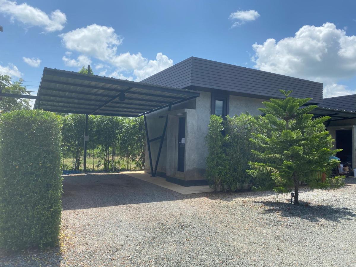 The Loft House Sakaeo Hotel Watthana Nakhon Екстериор снимка