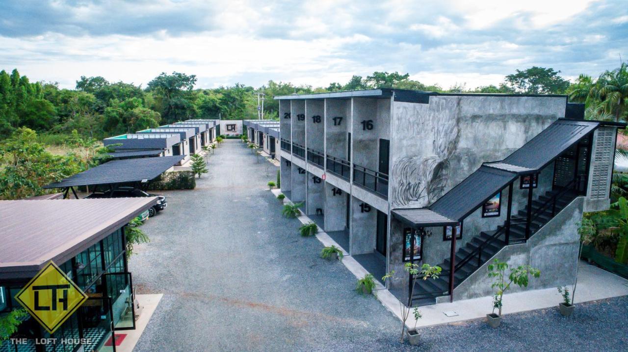 The Loft House Sakaeo Hotel Watthana Nakhon Екстериор снимка